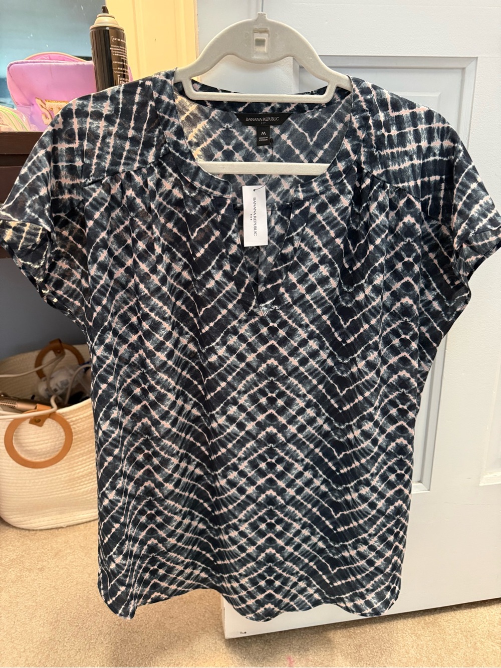 Banana Republic Navy & light pink Tie-Dye Short Sleeve Top